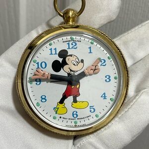 DISNEY VINTAGE PHINNEY WALKER MECHANICAL POCKET WATCH WIND-UP MICKEY MOUSE 1960s